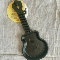 Lodge: Guitar Skillet