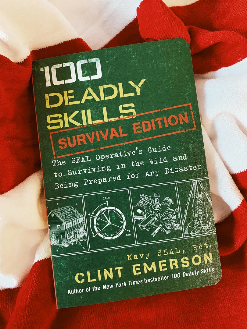 Simon & Schuster 100 Deadly Skills: Survival Edition Gifts For Him