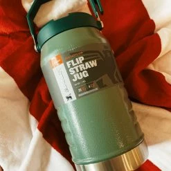 Stanley: Ice Flow Flip Straw Jug - 50 Oz