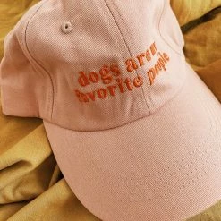 Lucy & Co.: Dogs Are My Fav Hat