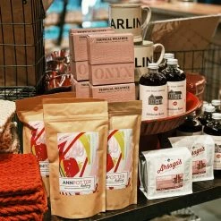 Onyx Coffee Labs: Tropical Weather Blend Arkansas Makers