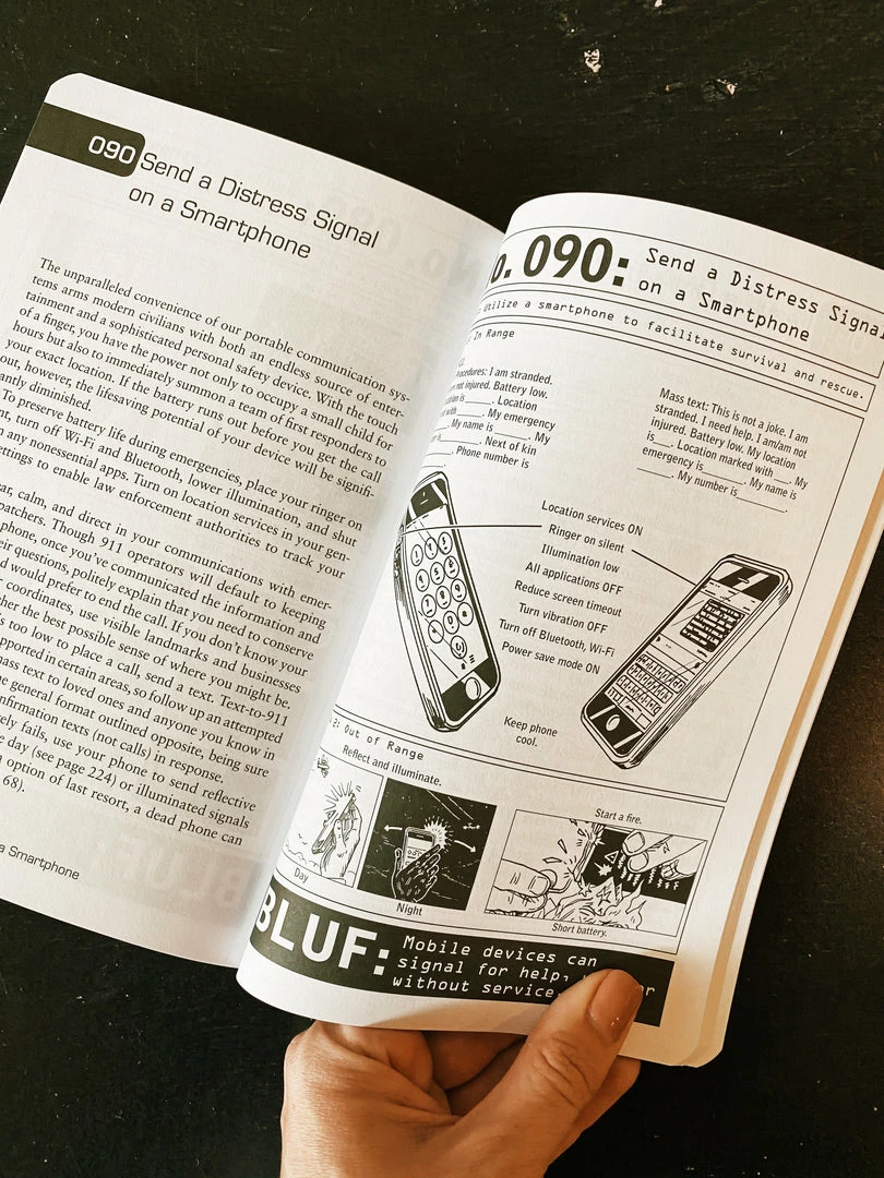 Simon & Schuster 100 Deadly Skills: Survival Edition Gifts For Him